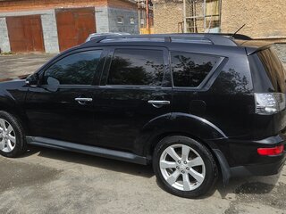 2011 Mitsubishi Outlander II Рестайлинг, чёрный, 1100000 рублей, вид 4