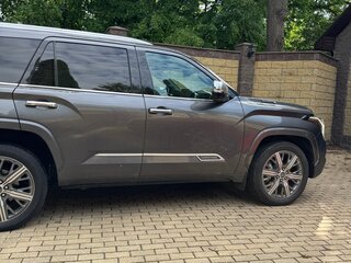 2023 Toyota Sequoia III, серый, 12500000 рублей, вид 2