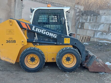 2022 LiuGong CLG 365, жёлтый, 2200000 рублей, вид 5
