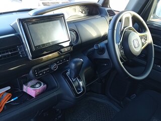 2017 Honda N-BOX II, белый, 930000 рублей, вид 4