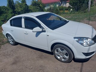 2013 Opel Astra H Рестайлинг, белый, 690000 рублей, вид 2