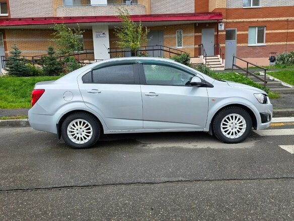 2012 Chevrolet Aveo II, серебристый - вид 2