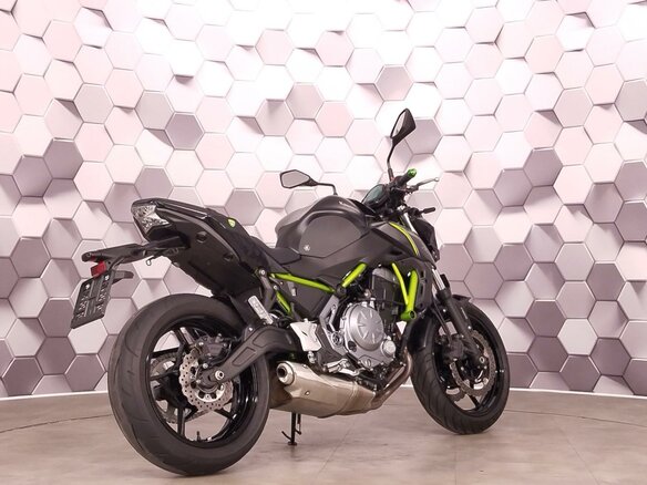 2019 Kawasaki Z 650, чёрный - вид 6