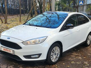 2015 Ford Focus III Рестайлинг, белый, 900000 рублей, вид 1