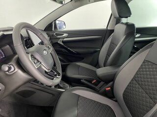 2026 Lada (ВАЗ) Vesta I Рестайлинг (NG), серебристый, 2030000 рублей, вид 4