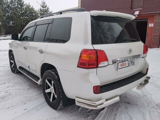 2012 Toyota Land Cruiser 200 Series Рестайлинг 1, белый, 4350000 рублей, вид 3