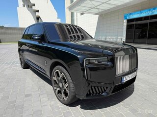 2020 Rolls-Royce Cullinan Black Badge I (Series I), чёрный, 40850284 рублей, вид 3