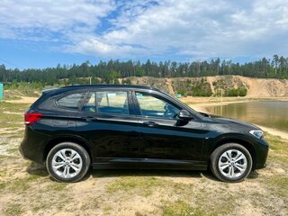 2021 BMW X1 18d xDrive II (F48) Рестайлинг, чёрный, 3500000 рублей, вид 5