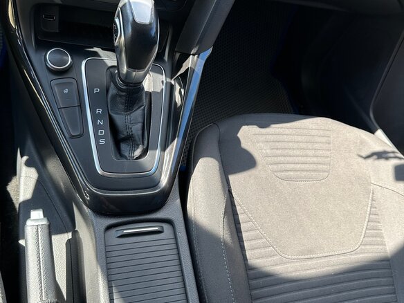 2016 Ford Focus III Рестайлинг, серый, 999999 рублей - вид 26