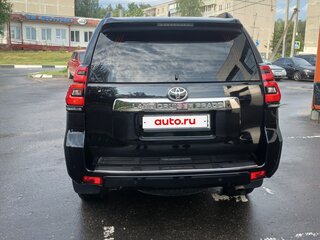 2017 Toyota Land Cruiser Prado 150 Series Рестайлинг 2, чёрный, 4850000 рублей, вид 3