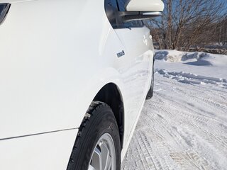 2016 Toyota Prius IV (XW50), белый, 1450000 рублей, вид 4