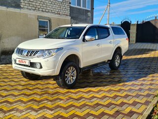 2015 Mitsubishi L200 V, белый, 2480000 рублей, вид 1