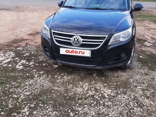 2011 Volkswagen Tiguan I, чёрный, 950000 рублей, вид 1