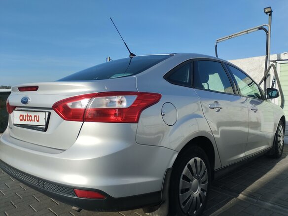 2015 Ford Focus III, серебристый, 1090000 рублей - вид 2