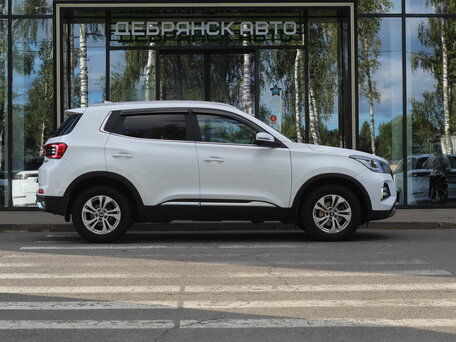 2024 Chery Tiggo 4 Pro I Рестайлинг, белый, 1650000 рублей, вид 3