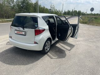 2013 Toyota Ractis II, белый, 1300000 рублей, вид 2