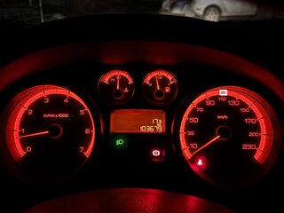 2010 Peugeot 308 I, красный, 500000 рублей, вид 5