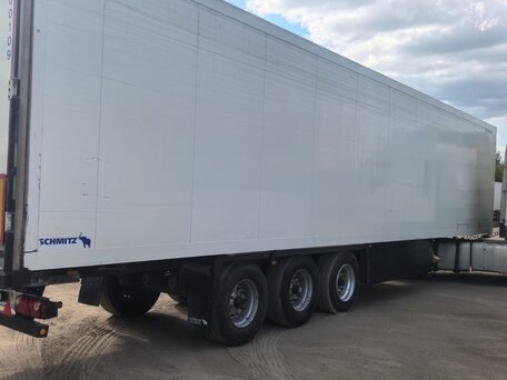 2009 Schmitz Cargobull SKO, белый, 2100000 рублей, вид 4
