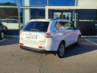 2013 Mitsubishi Outlander III, белый, 1269000 рублей, вид 5