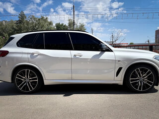 2019 BMW X5 M50d IV (G05/G18), белый, 7850000 рублей, вид 2