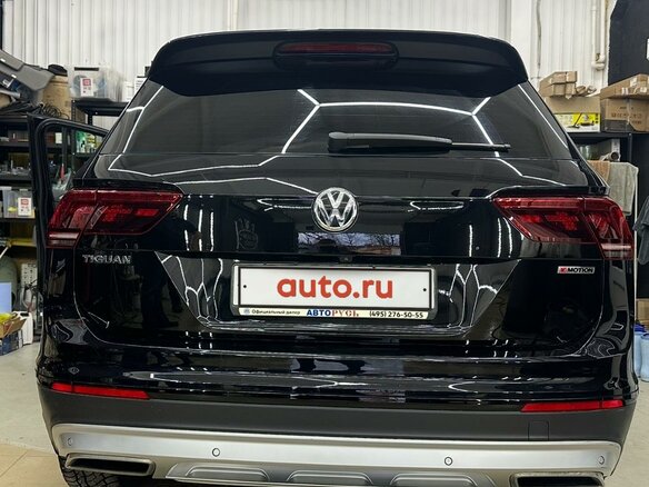 2019 Volkswagen Tiguan II, чёрный, 2950000 рублей - вид 1