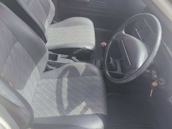 1988 Toyota Corolla VI (E90), белый, 385000 рублей - вид 10