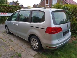 2014 Volkswagen Sharan II, серебристый, 1600000 рублей, вид 4