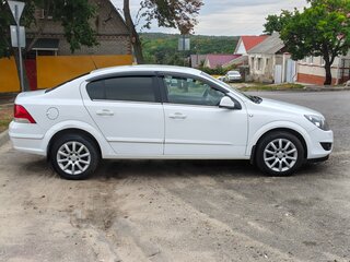 2012 Opel Astra H Рестайлинг, белый, 650000 рублей, вид 5