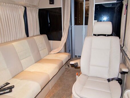 2009 Hyundai County, красный, 4000000 рублей, вид 2