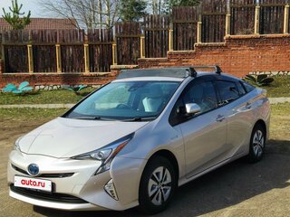 2016 Toyota Prius IV (XW50), серый, 1690000 рублей, вид 1
