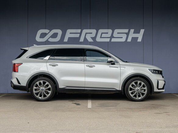 2021 Kia Sorento IV, белый - вид 4