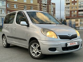 2004 Toyota FunCargo, серый, 410000 рублей, вид 1