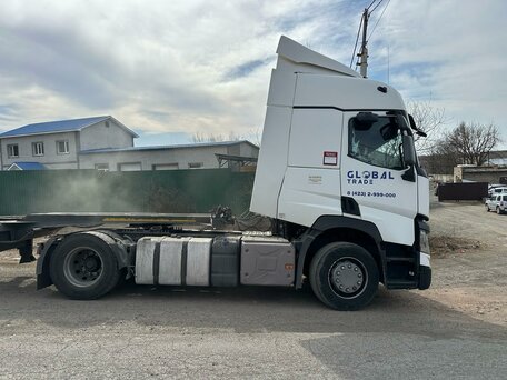 2017 Renault T-Series, белый, 5000000 рублей, вид 2