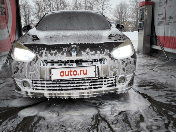 2010 Renault Fluence I, бежевый, 750000 рублей - вид 6