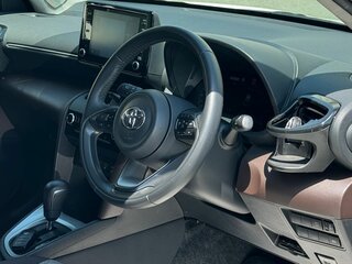 2020 Toyota Yaris Cross I, белый, 2090000 рублей, вид 3