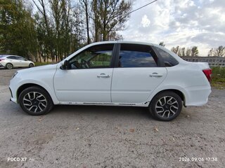 2021 Lada (ВАЗ) Granta Drive Active I Рестайлинг, белый, 700000 рублей, вид 4
