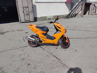 2006 Yamaha Aerox 50, оранжевый, 360000 рублей, вид 3