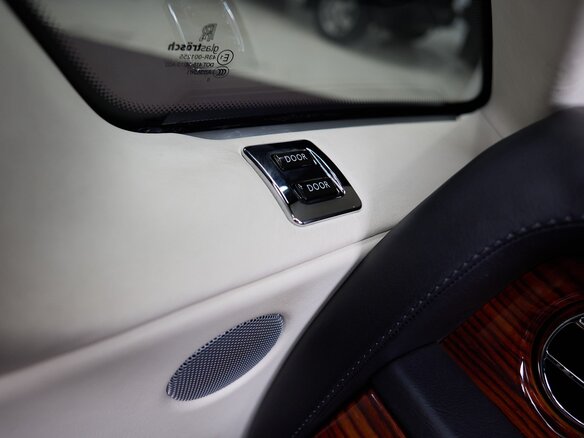 2008 Rolls-Royce Phantom VII, чёрный, 27550000 рублей - вид 33