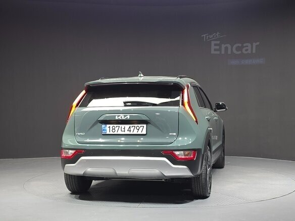 2023 Kia Niro II, зелёный, 1359000 рублей - вид 3