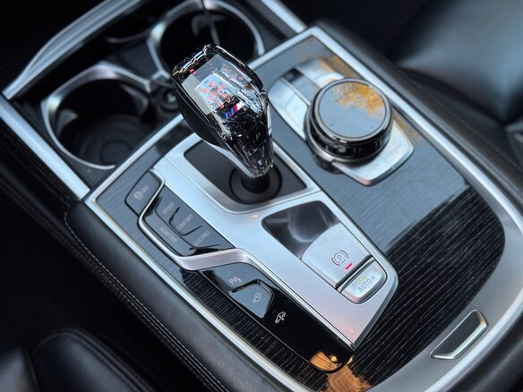 2018 BMW 7 серии 740d xDrive VI (G11/G12), чёрный, 3700000 рублей - вид 22