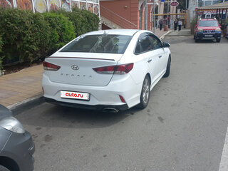 2017 Hyundai Sonata VII (LF) Рестайлинг, белый, 1700000 рублей, вид 4