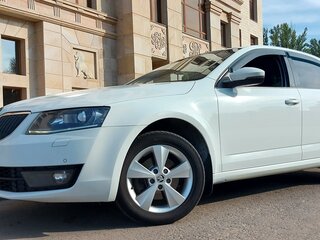 2015 Skoda Octavia III (A7), белый, 1350000 рублей, вид 3