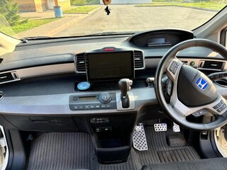2012 Honda Freed Spike I Рестайлинг, белый, 1350000 рублей, вид 5