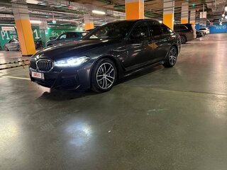 2021 BMW 5 серии 530i xDrive VII (G30/G31/G38) Рестайлинг, серый, 4200000 рублей, вид 1