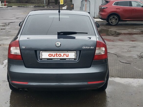 2013 Skoda Octavia II (A5) Рестайлинг, серый, 900000 рублей - вид 4