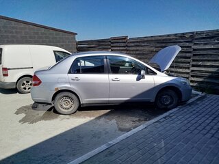 2010 Nissan Tiida I Рестайлинг, серый, 580000 рублей, вид 2