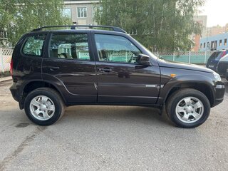 2012 Chevrolet Niva I Рестайлинг, коричневый, 555000 рублей, вид 4