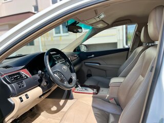 2013 Toyota Camry VII (XV50), белый, 1540000 рублей, вид 5