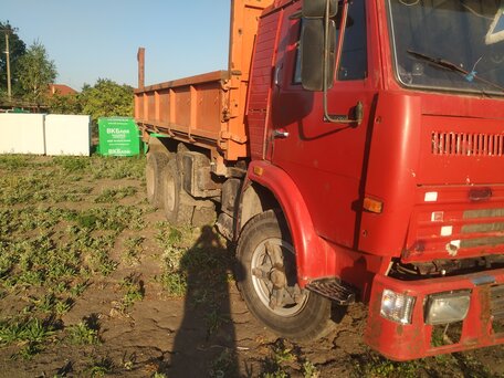 1988 КамАЗ 5320, красный, 1050000 рублей, вид 3