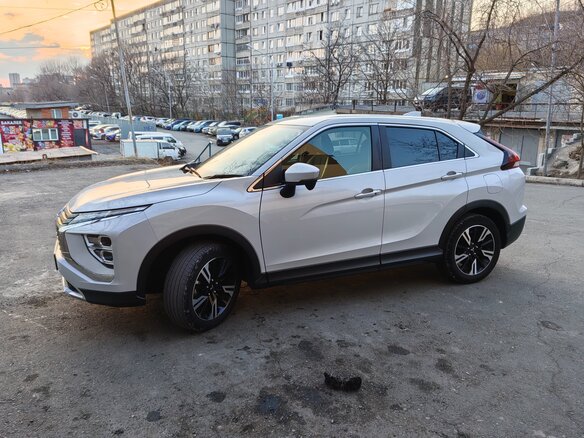 2022 Mitsubishi Eclipse Cross I Рестайлинг, белый, 2400000 рублей - вид 5